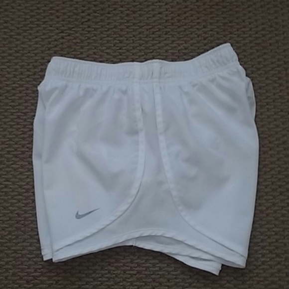 Women's White Nike Shorts - Picture 4 of 4